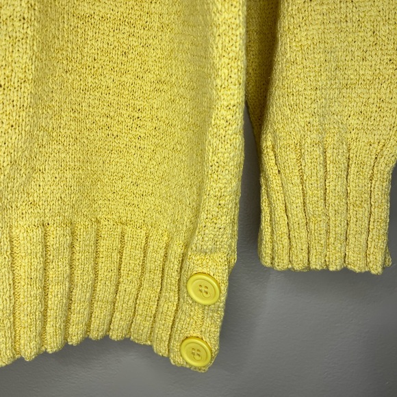 Liz Claiborne Canary Yellow Sweater Size M - Picture 2 of 4